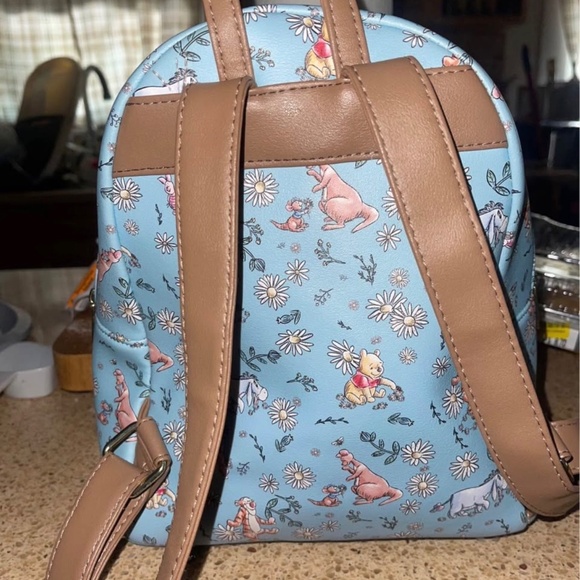 Loungefly backpack - Picture 4 of 4